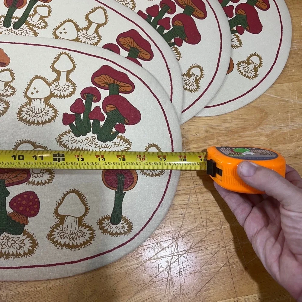 Vtg JCPenney Mushroom Placemats Set of 4 Retro 70s Oval Woodland Cream Red Green